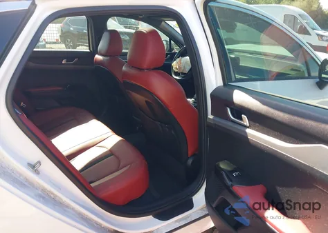 2022 Kia K5 Gt-Line z USA, uszkodzony, nr VIN 5XXG64J26NG111310